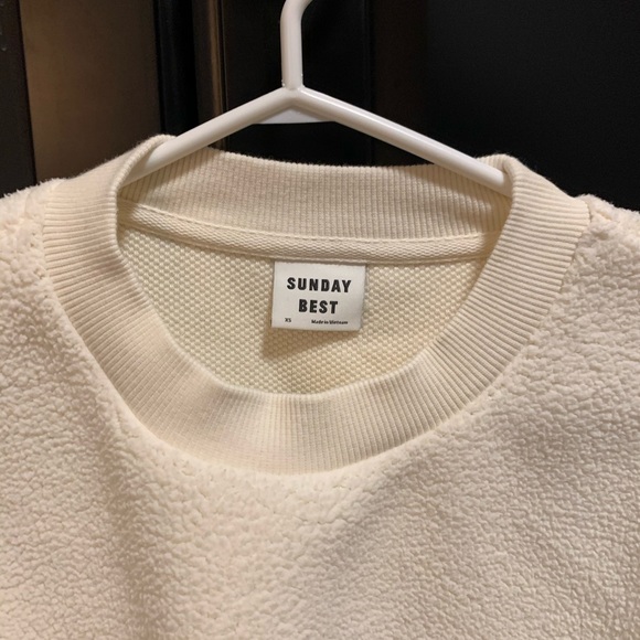 Sunday Best Lupa Sweater Cropped White Sweatshirt - Picture 4 of 6